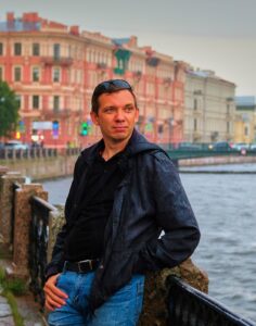 Устинов Александр Сергеевич, фотограф, педагог дополнительного образования, инженер поддержки развития бизнеса в банковской сфере.