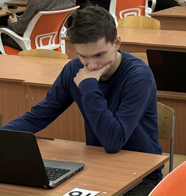 Поздравляем наших победителей и призёров регионального этапа Всероссийской олимпиады школьников по информатике!
