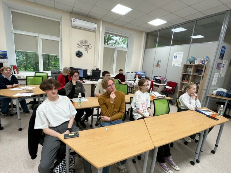 Проведена конференция школьных проектных команд под наставничеством студентов в рамках программы Сириус.Лето.